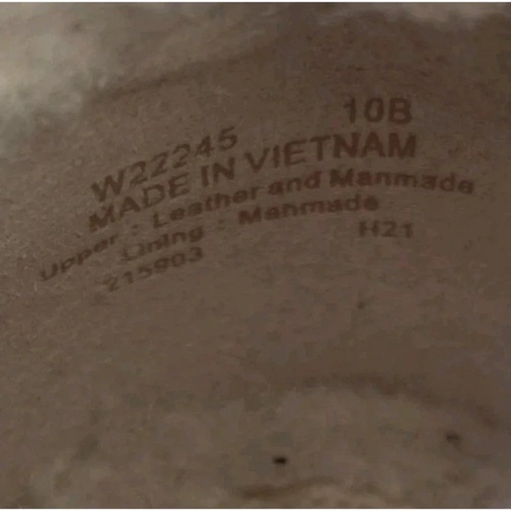 COLE HAAN CLOUD FEEL CUSHION WATERPROOF  LACE UP SNOW BOOTS Women's SZ 10 Used